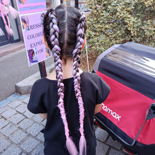 Tresse colorée.